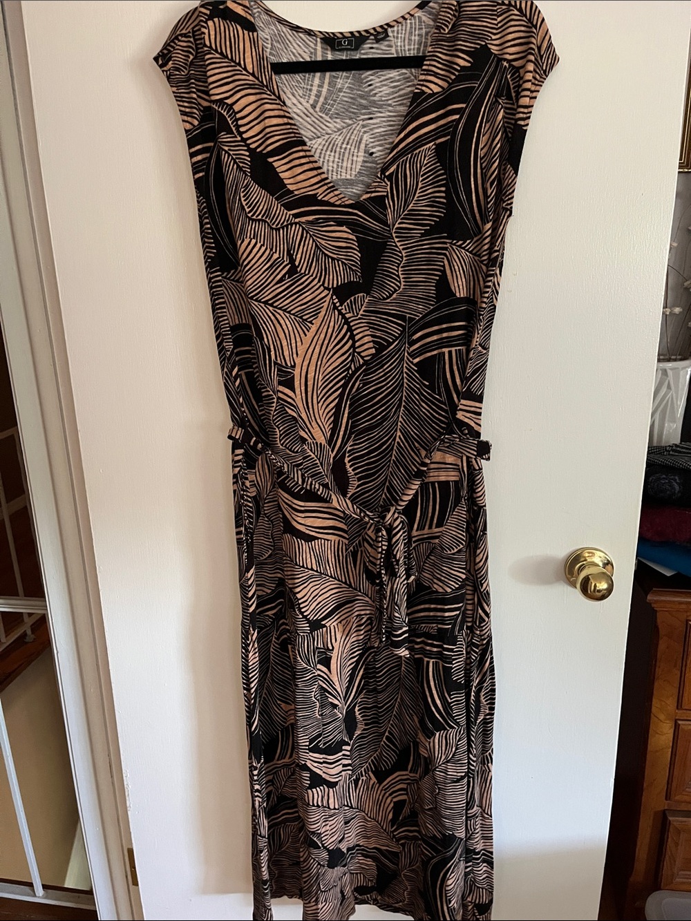 Leaf Print Maxi Dress in Black and Tan